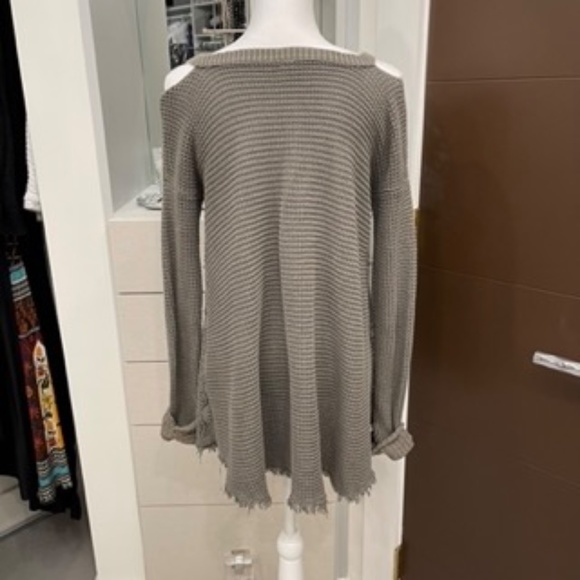 Free People Cold Shoulder Top - Picture 6 of 7